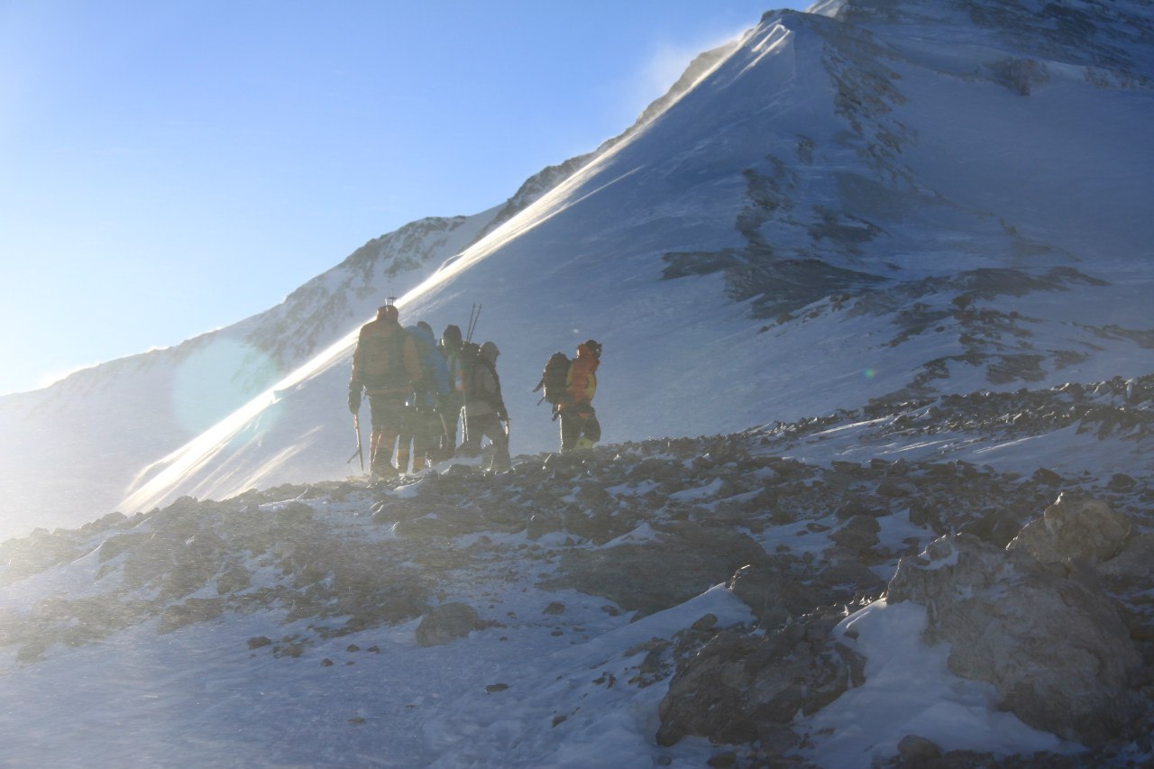 В штурмовом лагере пика Ленина