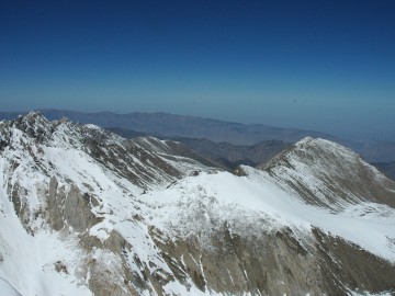 Дугоба альпсборы (Памиро-Алай) фото, май 2011