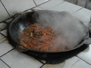 Дугоба альпсборы (Памиро-Алай) фото, май 2011