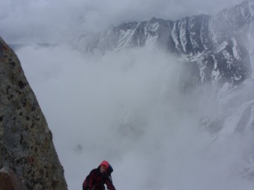 Дугоба альпсборы (Памиро-Алай) фото, май 2011