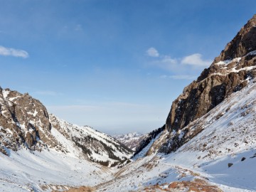 Туюк-Су альпсборы (Тянь-Шань) фото, январь 2012