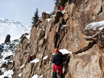 Туюк-Су альпсборы (Тянь-Шань) фото, январь 2012