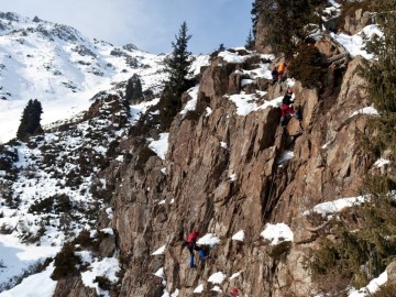 Туюк-Су альпсборы (Тянь-Шань) фото, январь 2012