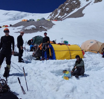 Восхождение на шеститысячник Раздельная (6148 м)