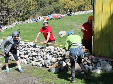 Дугоба (Памиро-Алай, Киргизия), май 2013