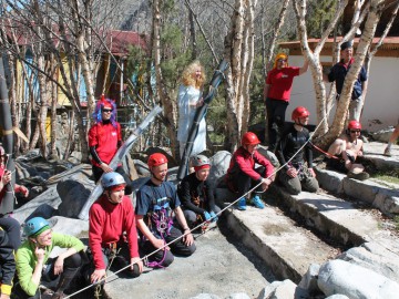 Дугоба (Памиро-Алай, Киргизия), май 2013