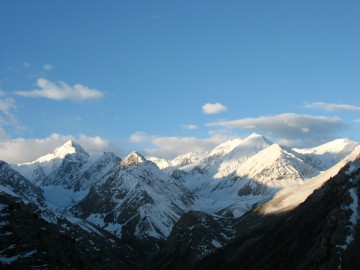 Дугоба (Памиро-Алай, Киргизия), май 2013