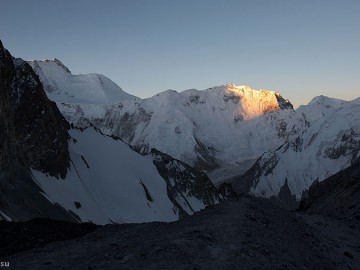 Пик Коммунизма, пик Корженевской фото, июль-август 2008