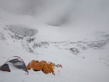 Пик Коммунизма, пик Корженевской фото, июль-август 2008